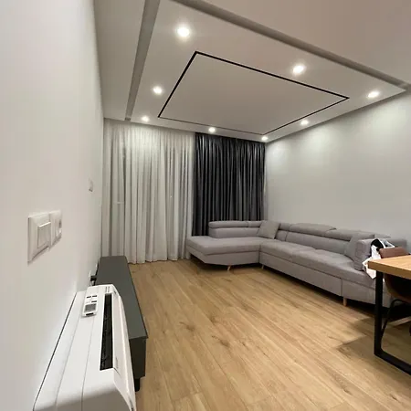 1 For Rent With Shared Living For Girl *