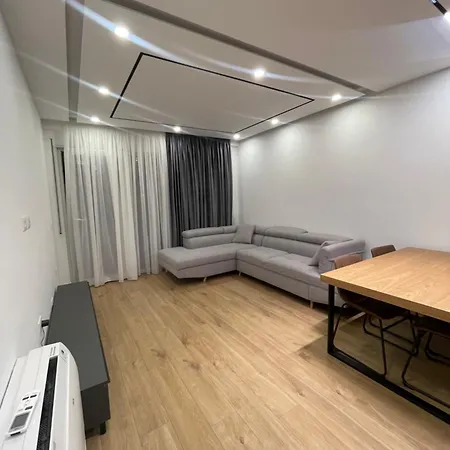 1 For Rent With Shared Living For Girl Apartment